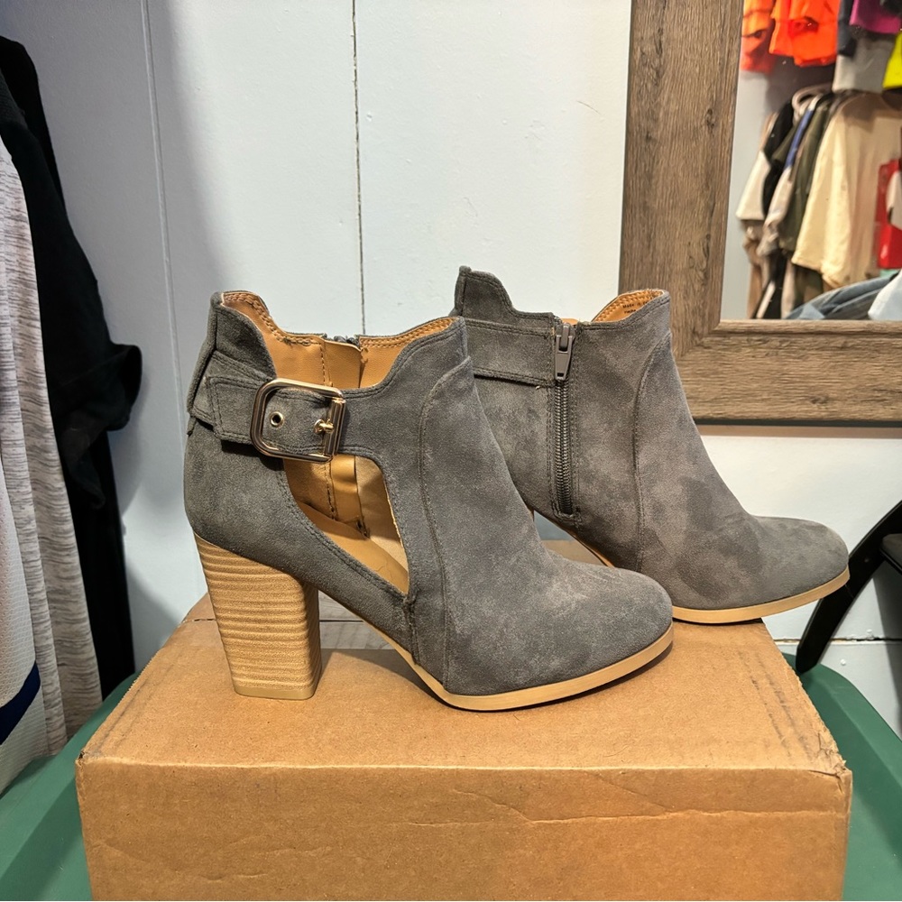 Ankle booties